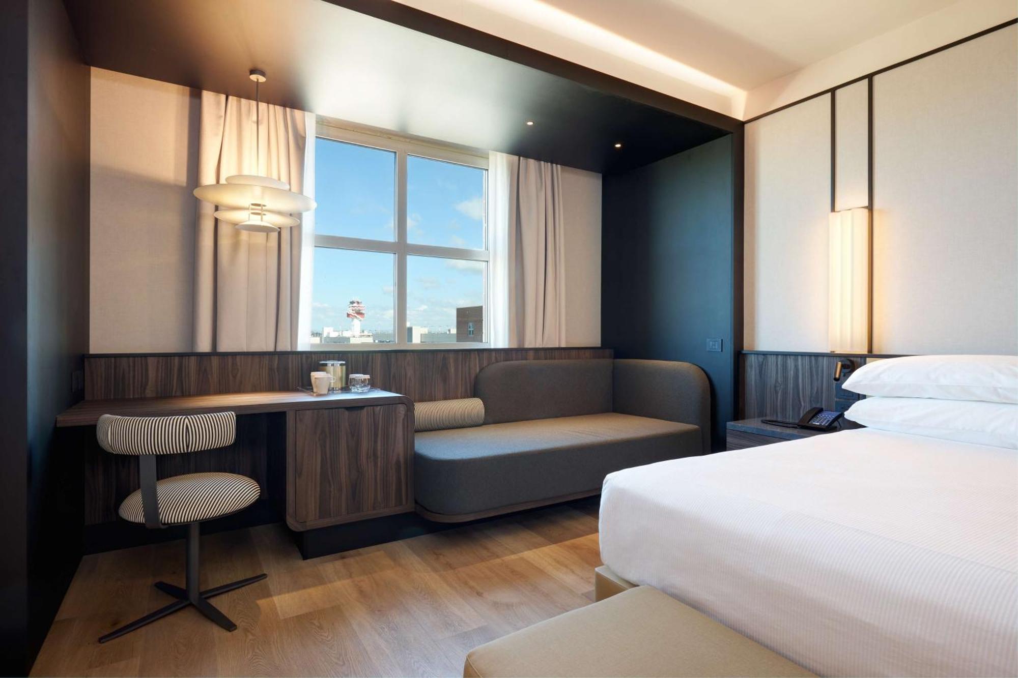 Hilton Rome Airport Hotel Fiumicino Exterior photo