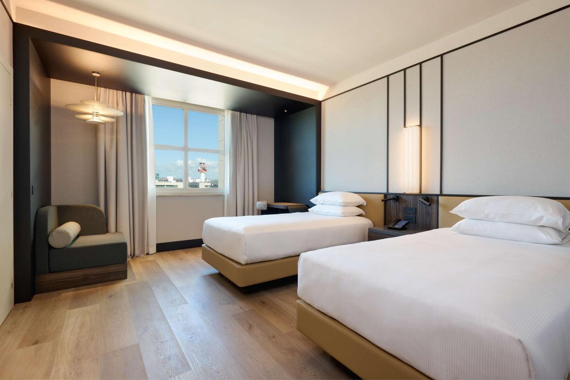 Hilton Rome Airport Hotel Fiumicino Exterior photo